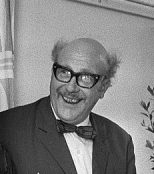 File source: https://commons.wikimedia.org/wiki/File:TeNuylSmitEnzinckDullemen.jpg